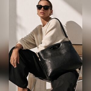 DUE FRATELLI Chic Black Embossed Leather Tote